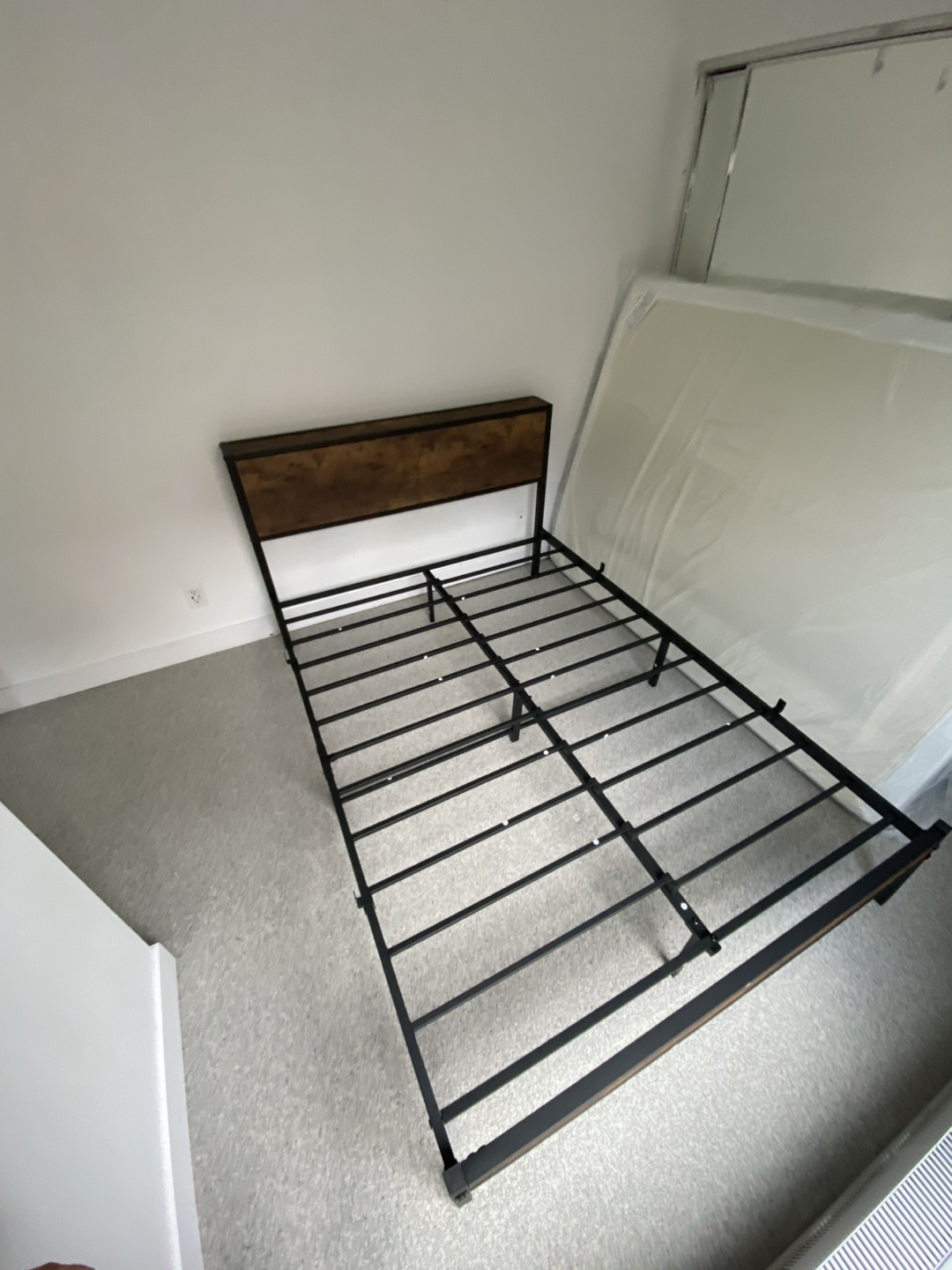 Queen Size Metal Bed Frame with Headboard - photo 2