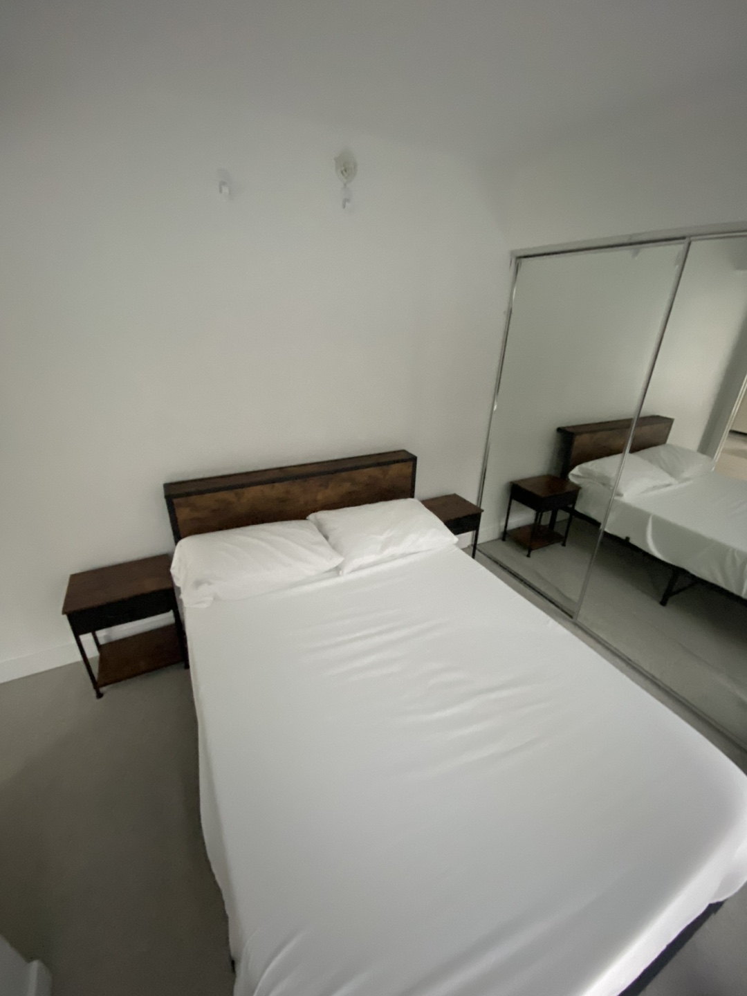 Queen Size Metal Bed Frame with Headboard