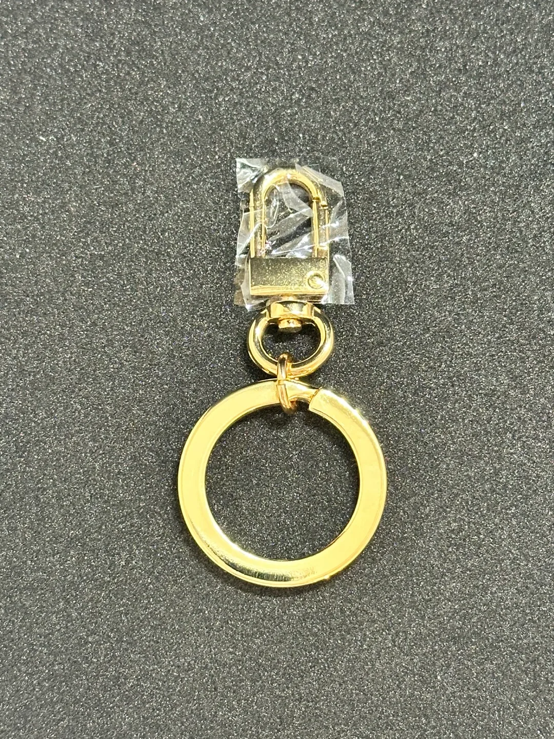 Gold-tone Keychain Ring and Clip image indicator(2)