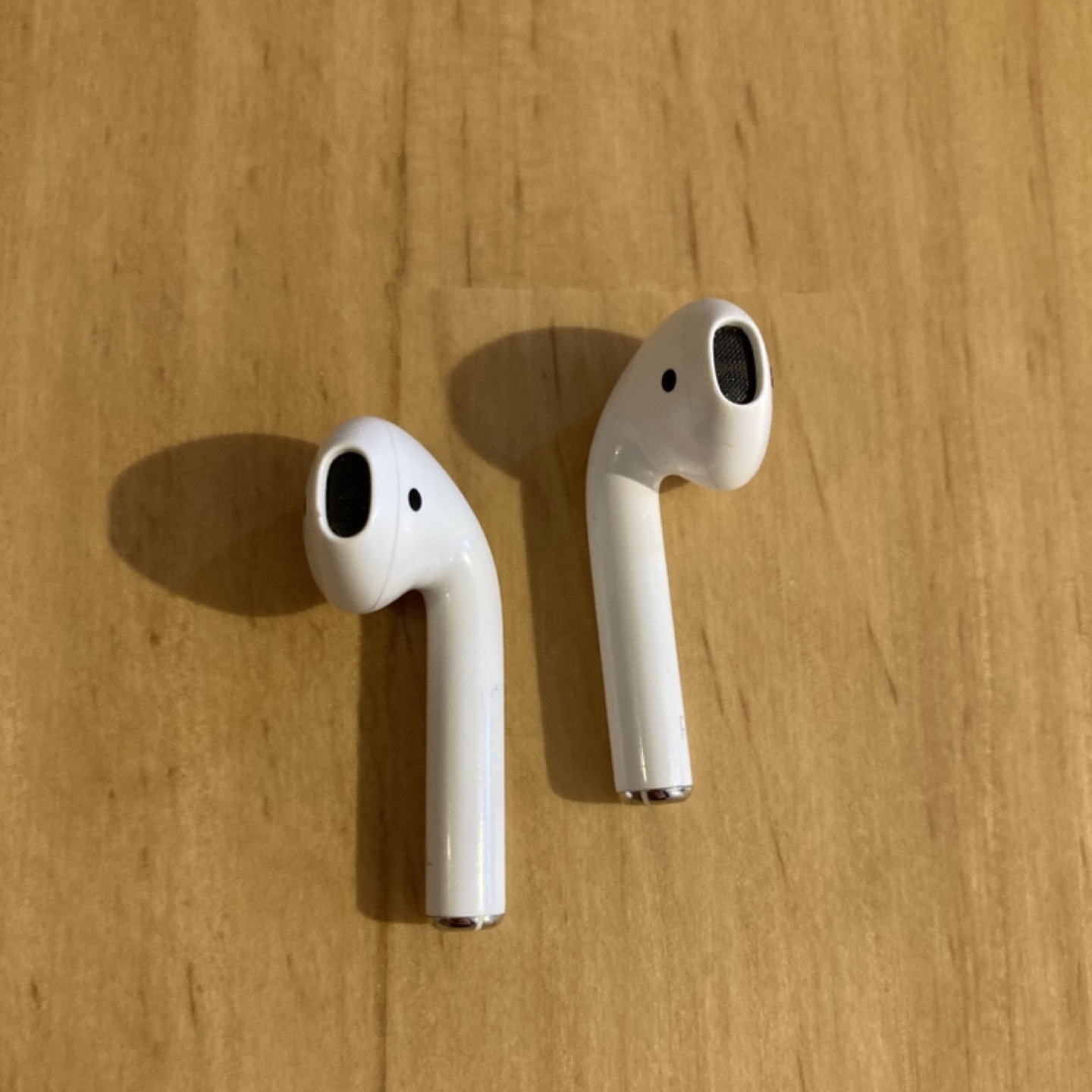 Apple AirPods (2nd Gen)