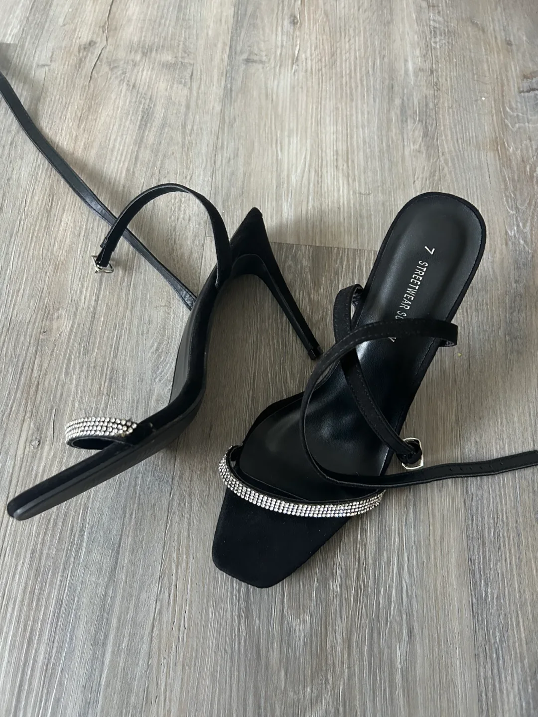 Elegant Black Heels with Rhinestone Detail image indicator(3)