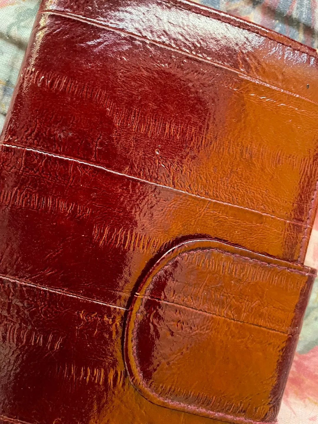 Vintage Burgundy Leather Wallet image indicator(2)