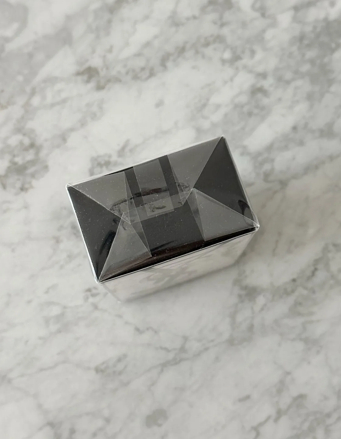 BNIB YSL Libre Eau de Parfum Intense image indicator(2)