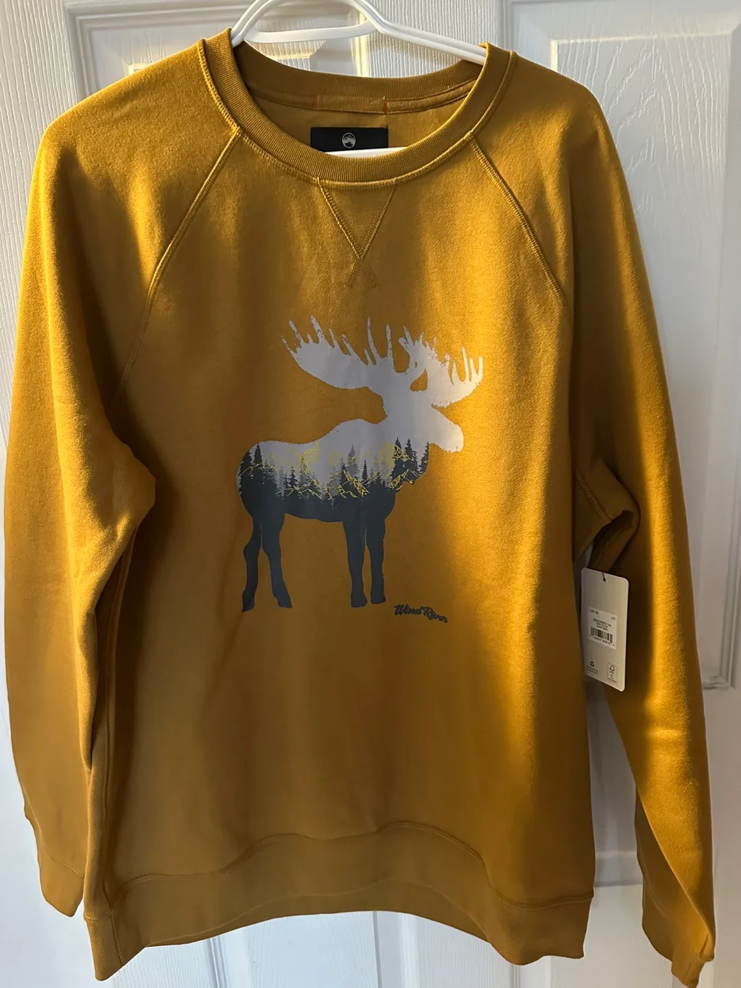 Wind River (sweatshirt) thumbnail