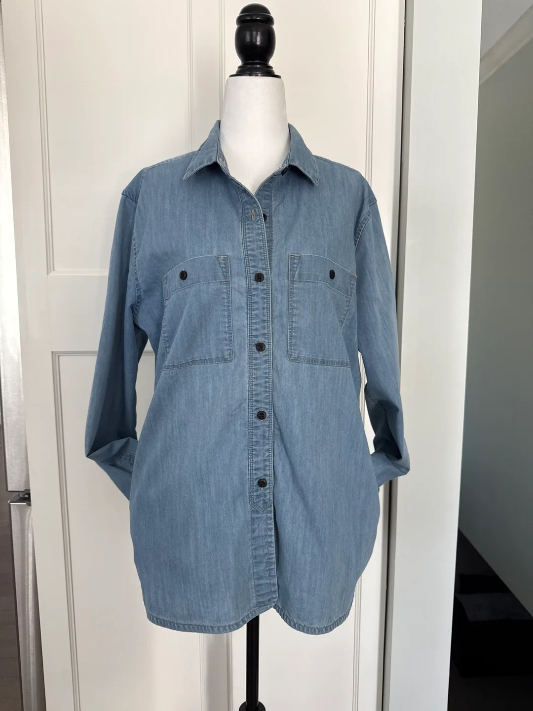🔆Mountain Hardwear Shirt thumbnail