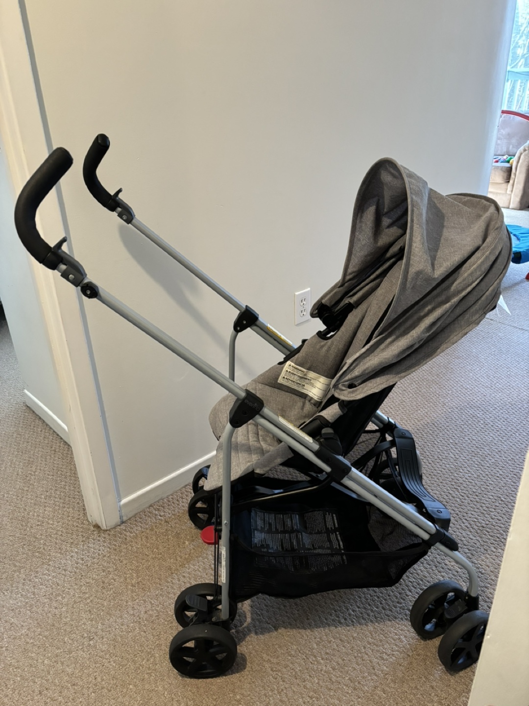 Evenflo reversible stroller - photo 3
