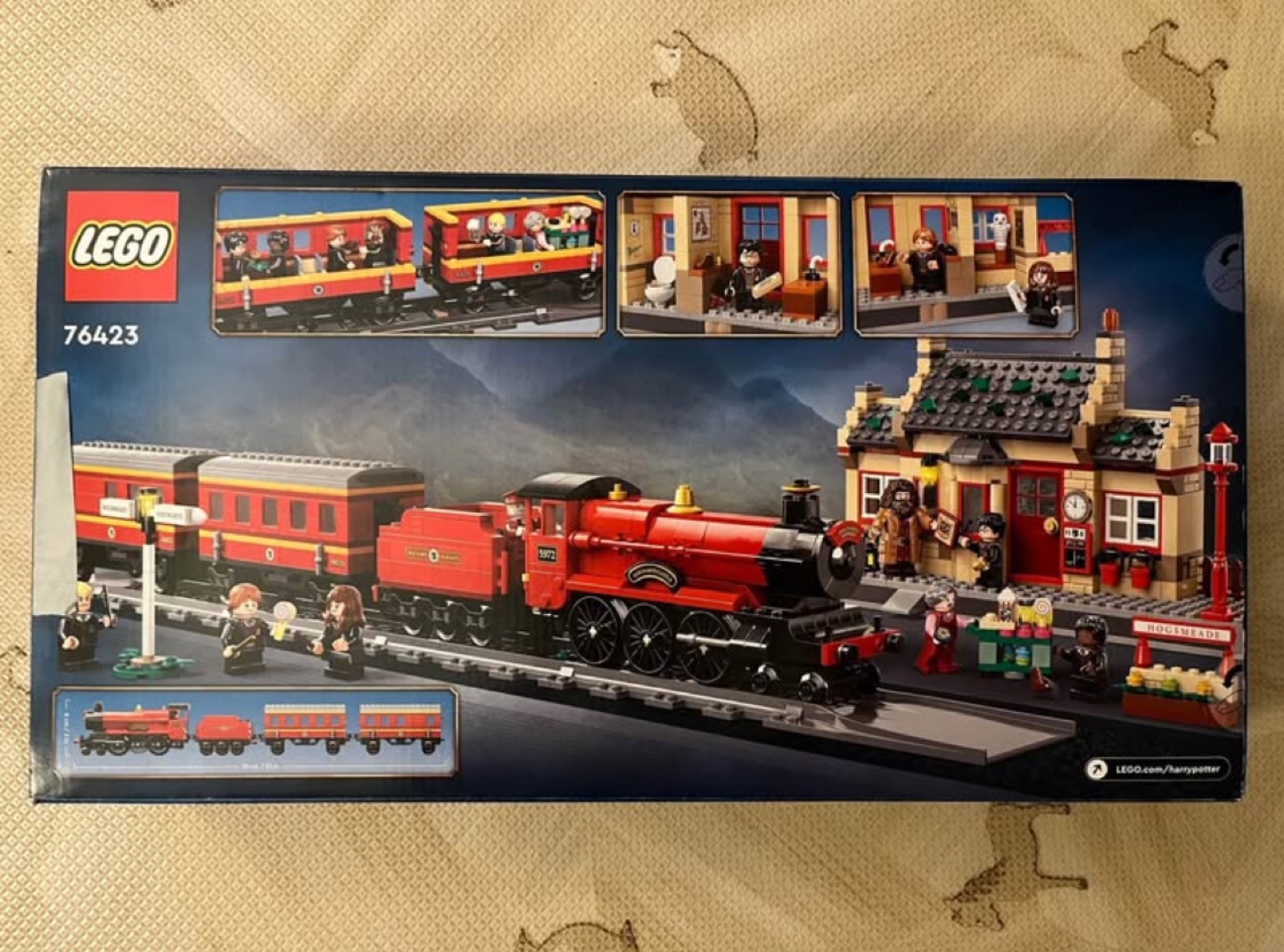 LEGO Harry Potter Hogwarts Express & Hogsmeade Station 76423 - photo 2