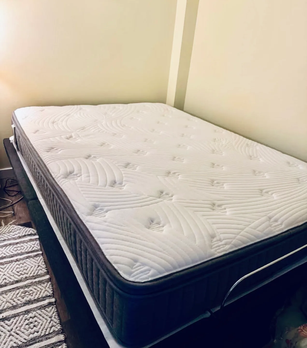 LIVINGbasics Full size Mattress - 10 Inch Memory Foam image indicator(3)