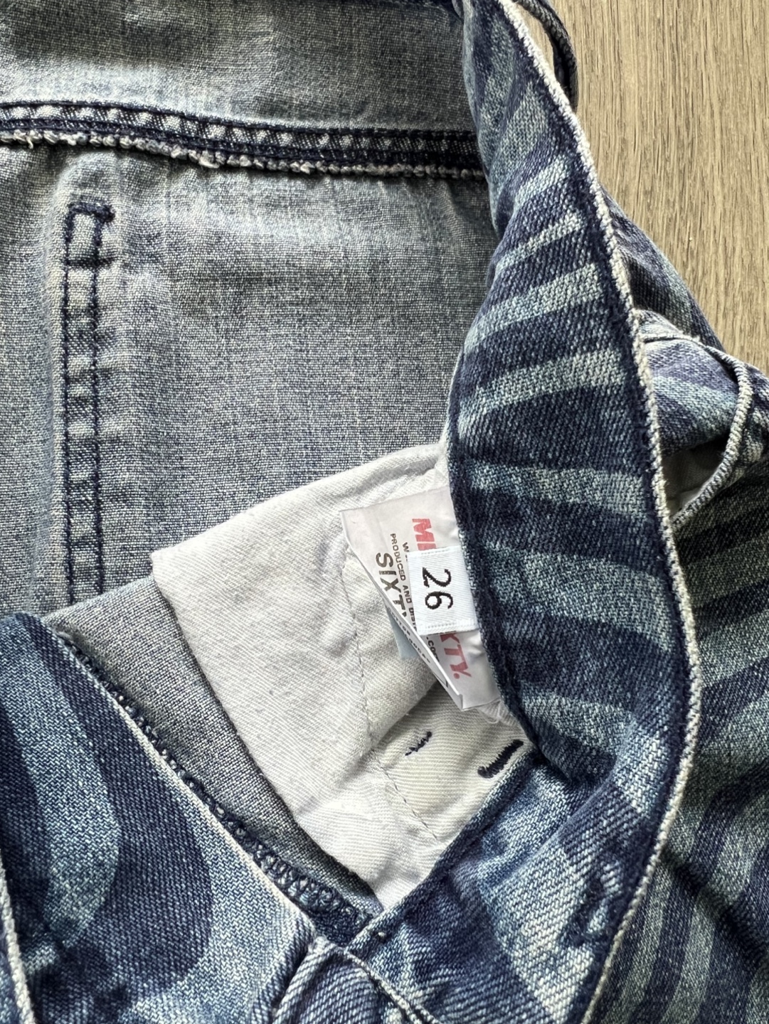 Miss Sixty size 26 swirl print jeans and tote bag - photo 4