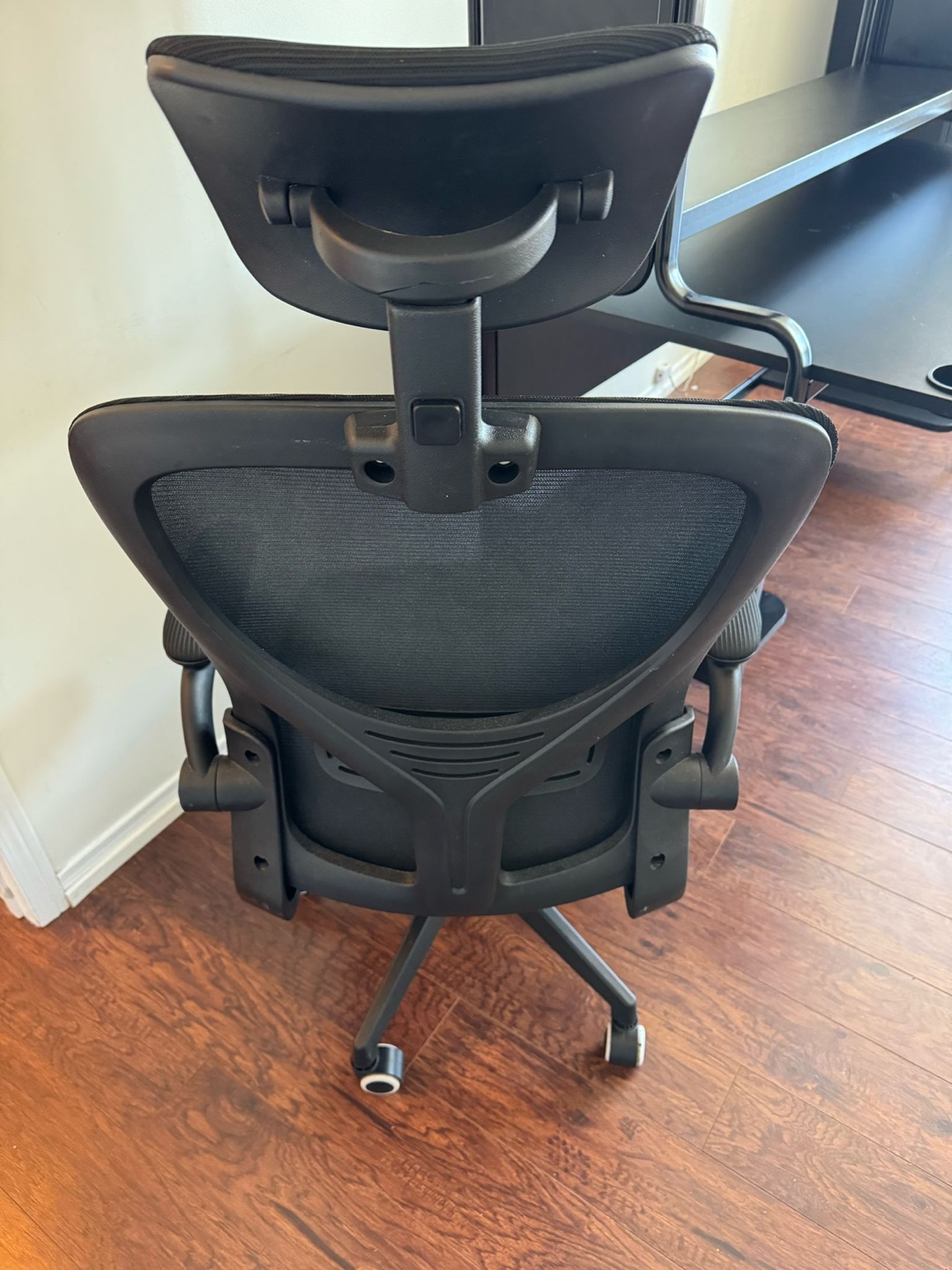 Black Office Chair - photo 2