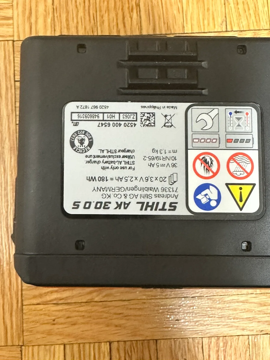STIHL AK 30 S Battery image indicator(2)