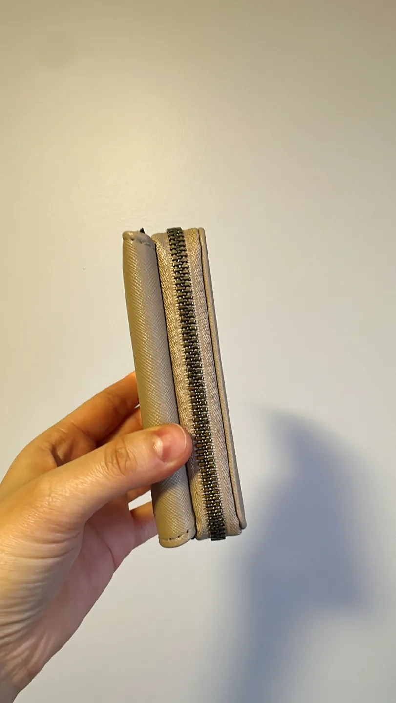 Ardene - Beige Small Envelope Wallet (new) #freecycle image indicator(2)