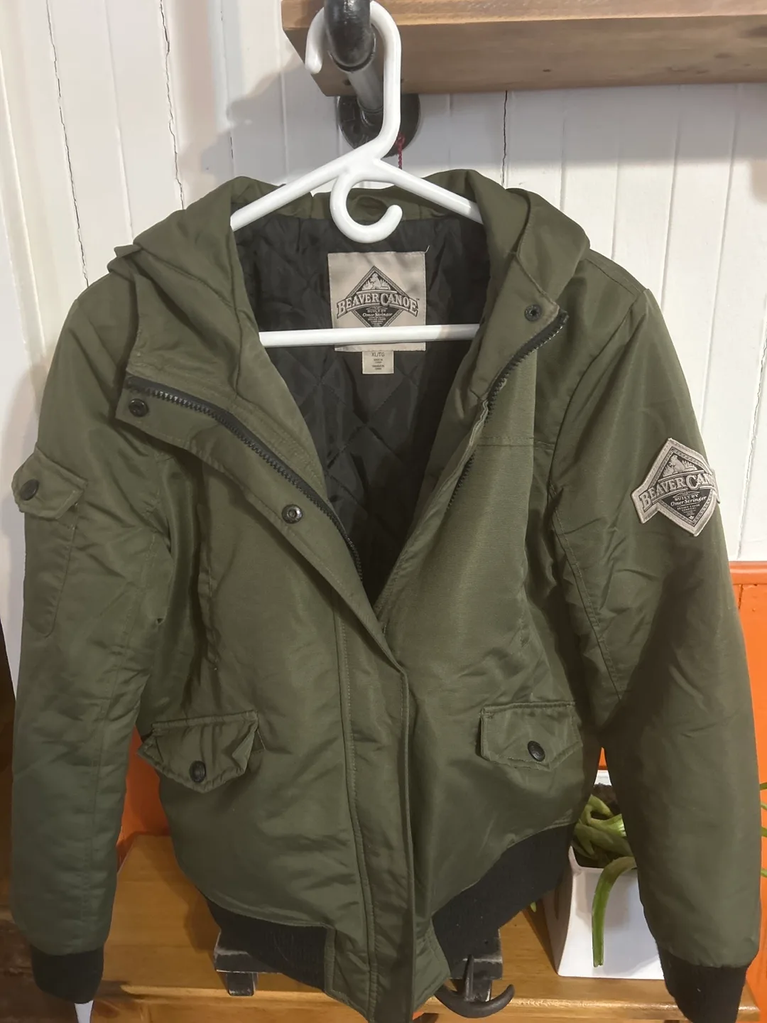 Beaver Canoe Olive Green Hooded  Jacket.        - Size XL/TG
