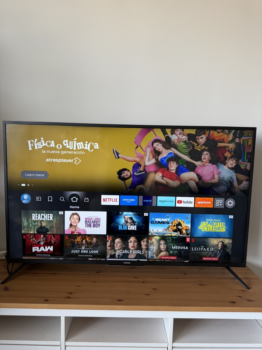 Toshiba 55-inch Smart TV - photo 3