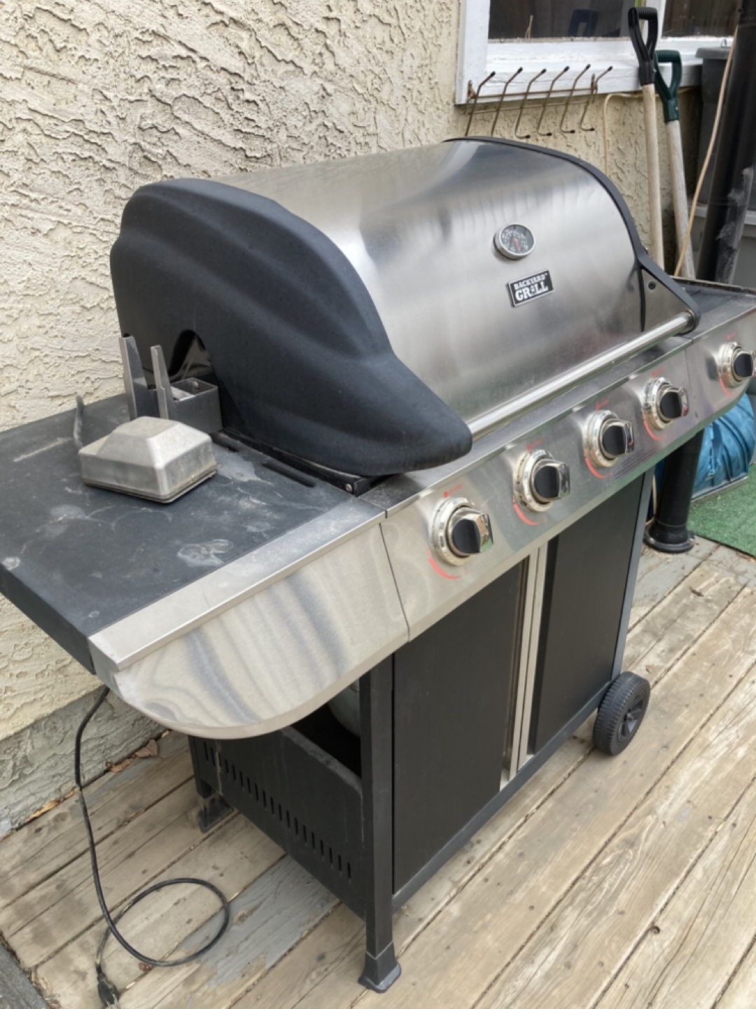 Backyard Grill 4-Burner BBQ - photo 3
