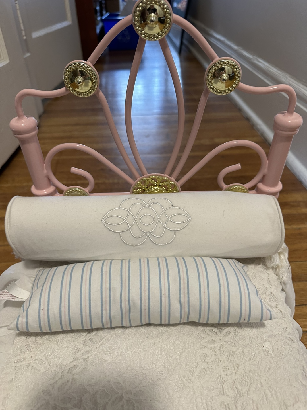 American Girl Rebecca Doll Bed - Pink Metal Frame - photo 2