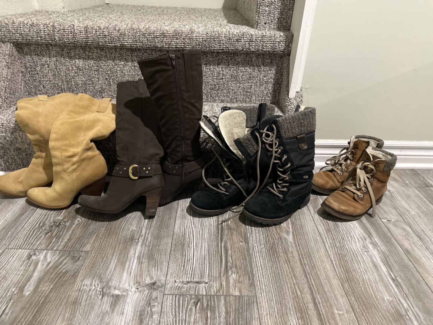 Women's Boots Bundle - Various Styles & Sizes