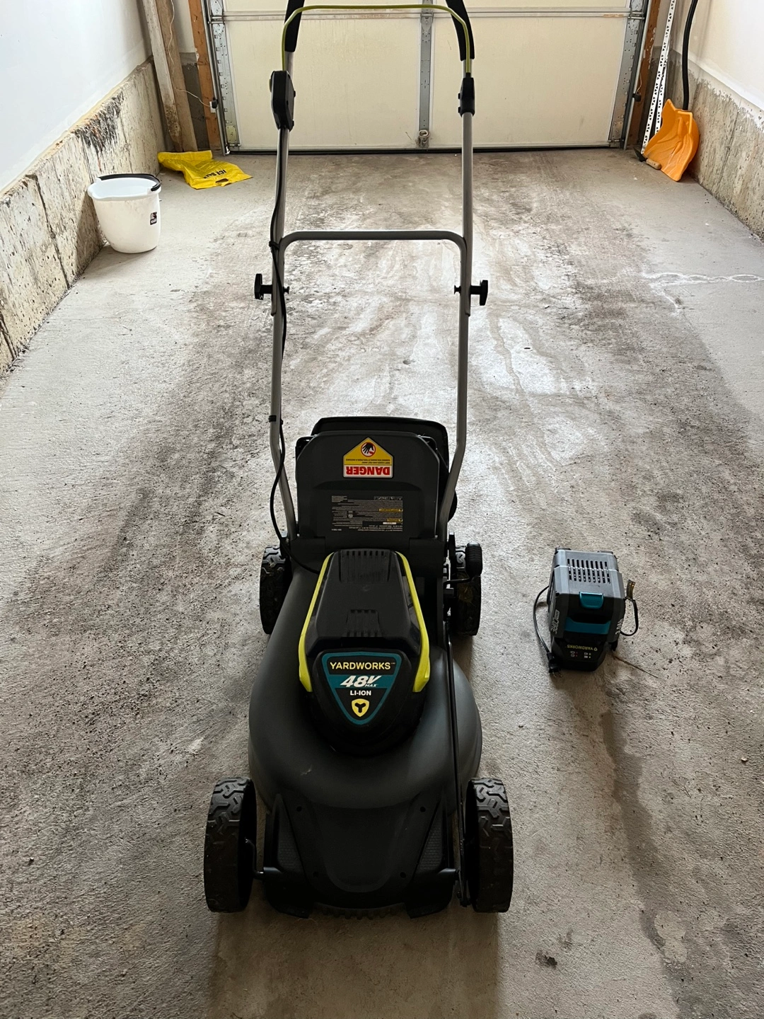 Yardworks 48V Cordless Lawn Mower with Battery Karrot - Main Image