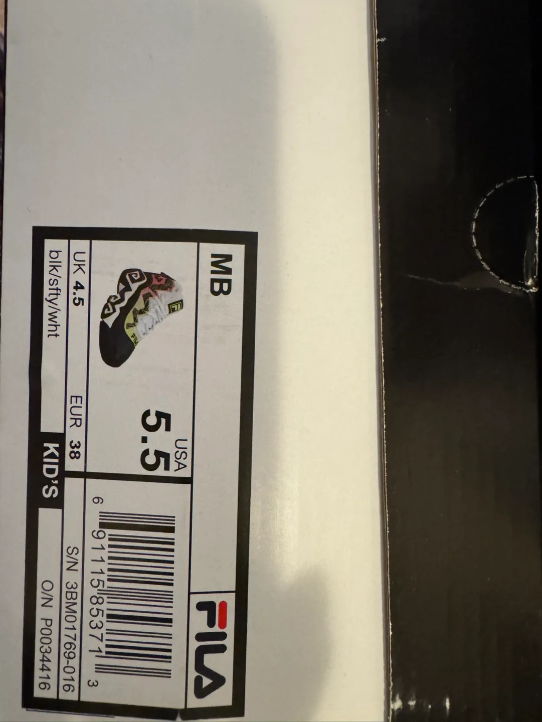 Fila Kids' Grant Hill 2 Sneakers - Size 5.5 image indicator(3)