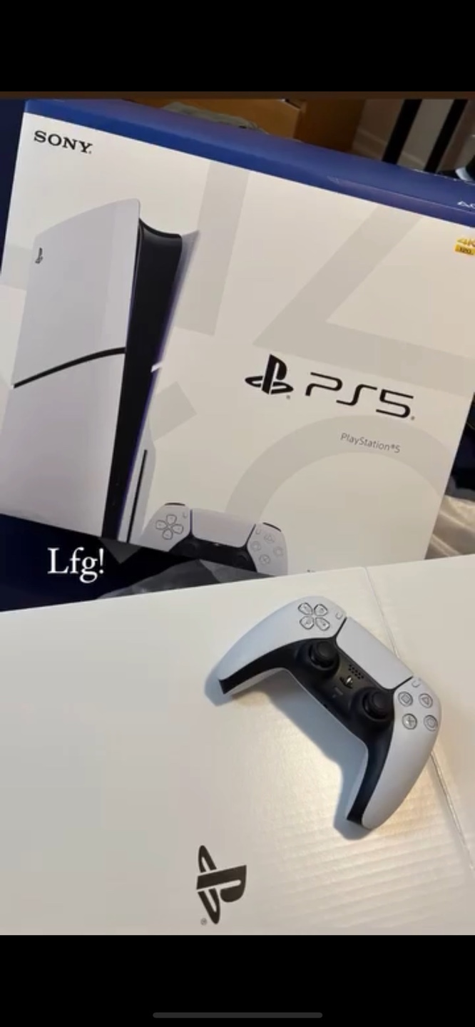 PlayStation 5 Console slim disk edition - Excellent Condition