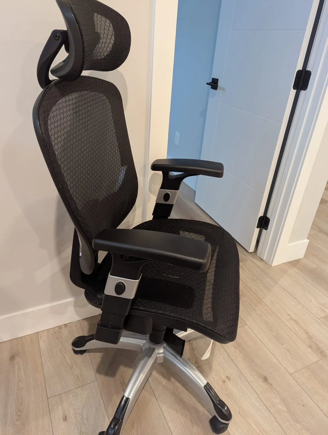 Ergonomic Mesh Office Chair image indicator(2)