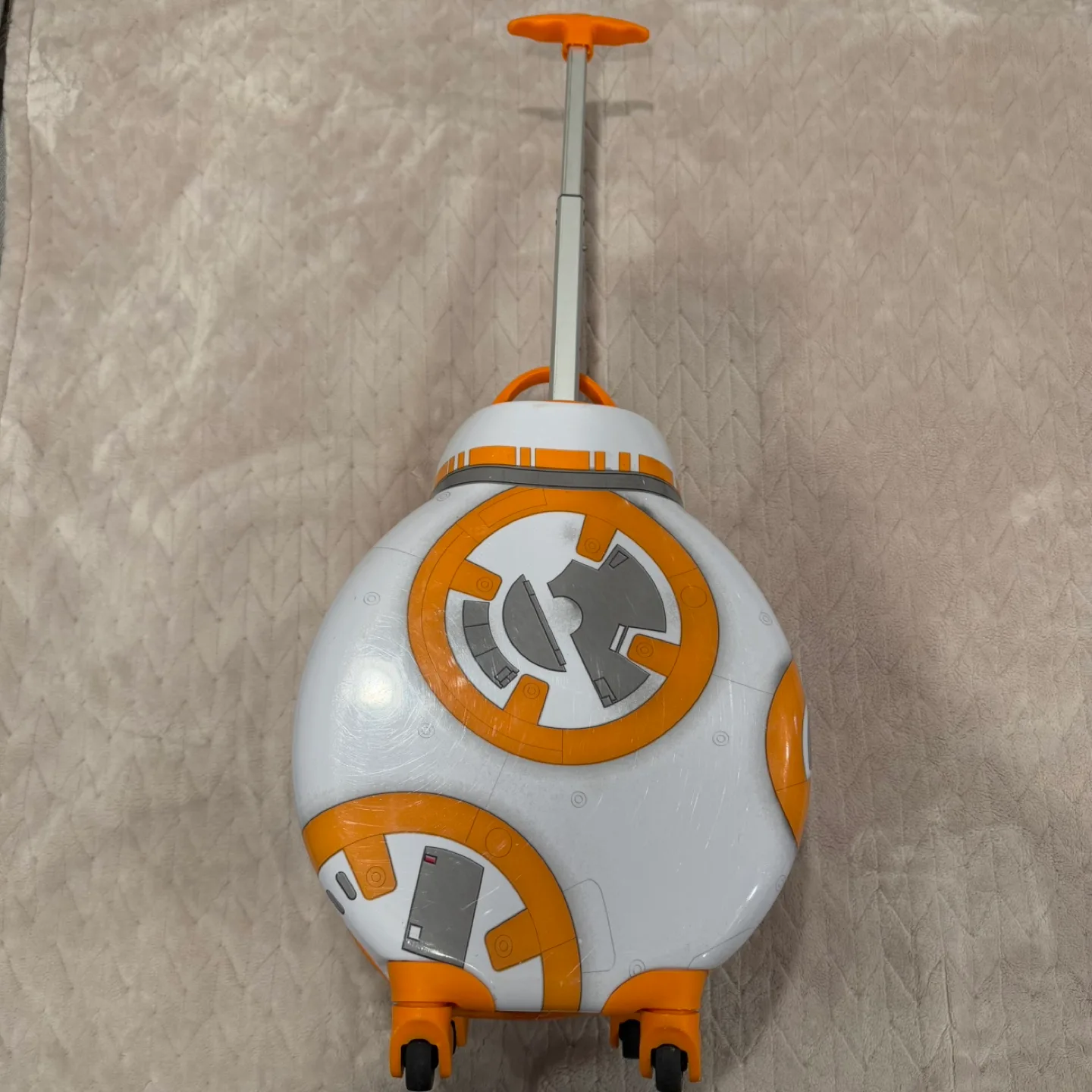 Disney Store Star Wars BB-8 Hard Shell Rolling Luggage Carry-On image indicator(6)
