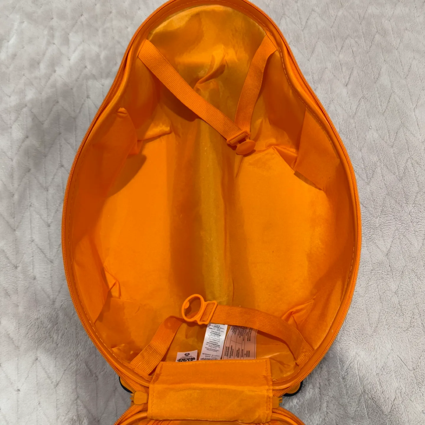 Disney Store Star Wars BB-8 Hard Shell Rolling Luggage Carry-On image indicator(3)