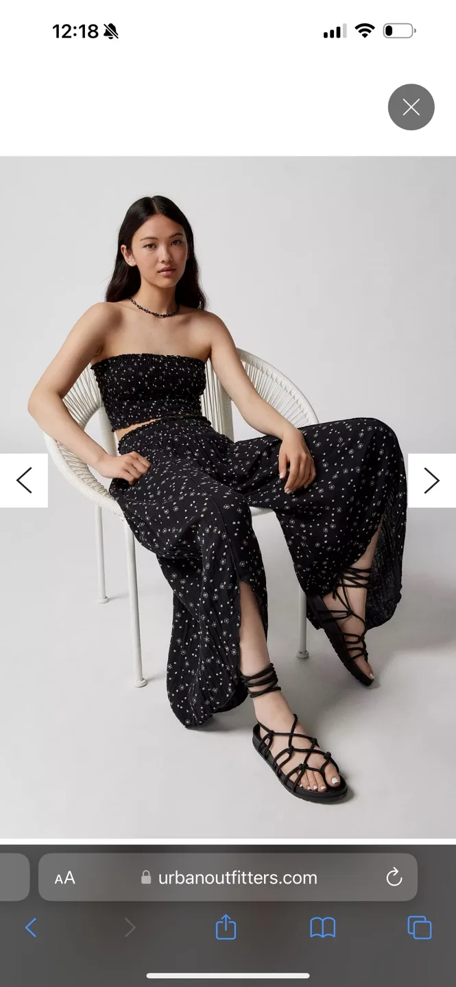 Urban Outfitters Black and White Star Wide Leg Pants image indicator(4)