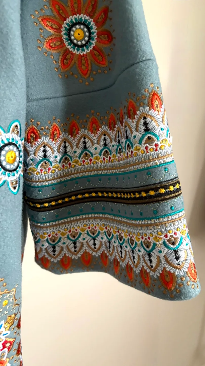 Gorgeous Hand Embroidery 50% Wool Coat - NEW - Size M image indicator(3)