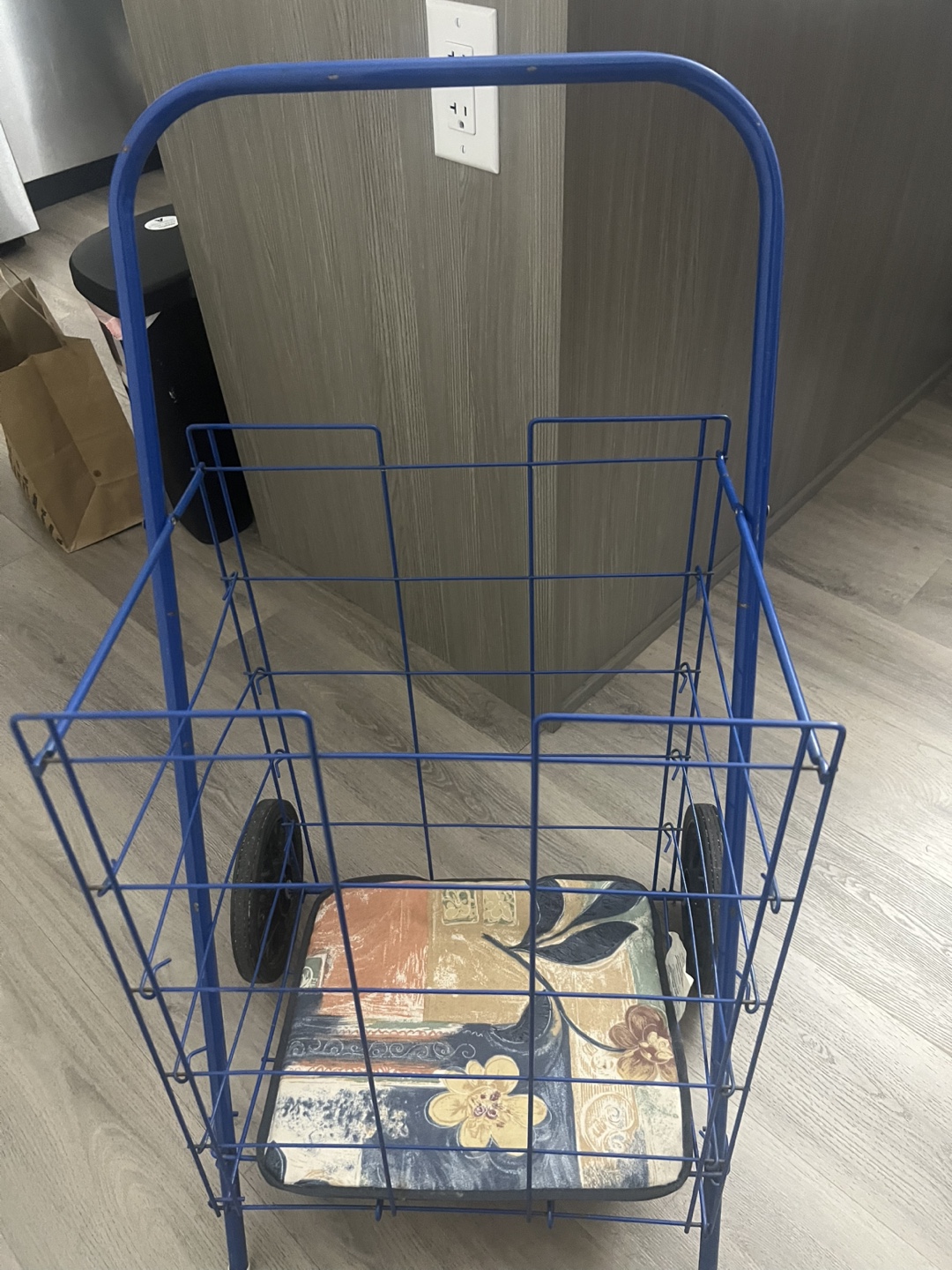 Blue Metal Shopping Cart with Padded Bottom - photo 3
