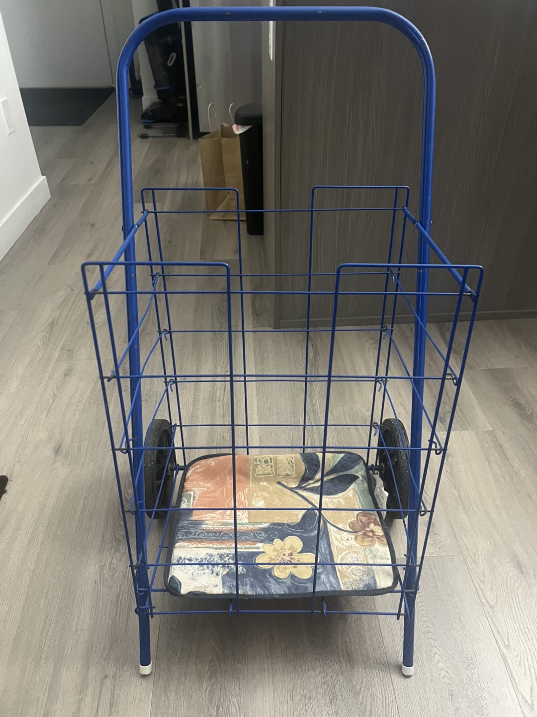 Blue Metal Shopping Cart with Padded Bottom - photo 5
