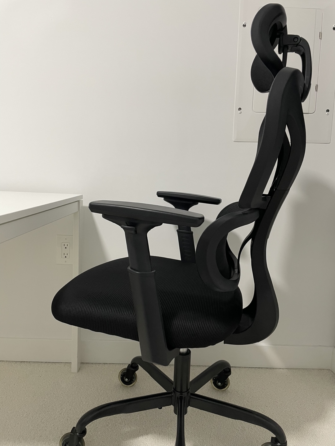 Ergonomic Office Chair with Headrest - photo 2