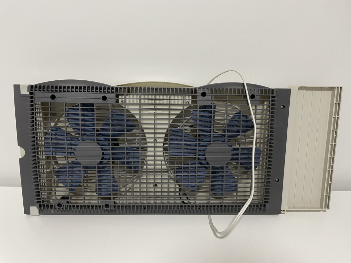 Holmes Dual Window Fan - photo 2