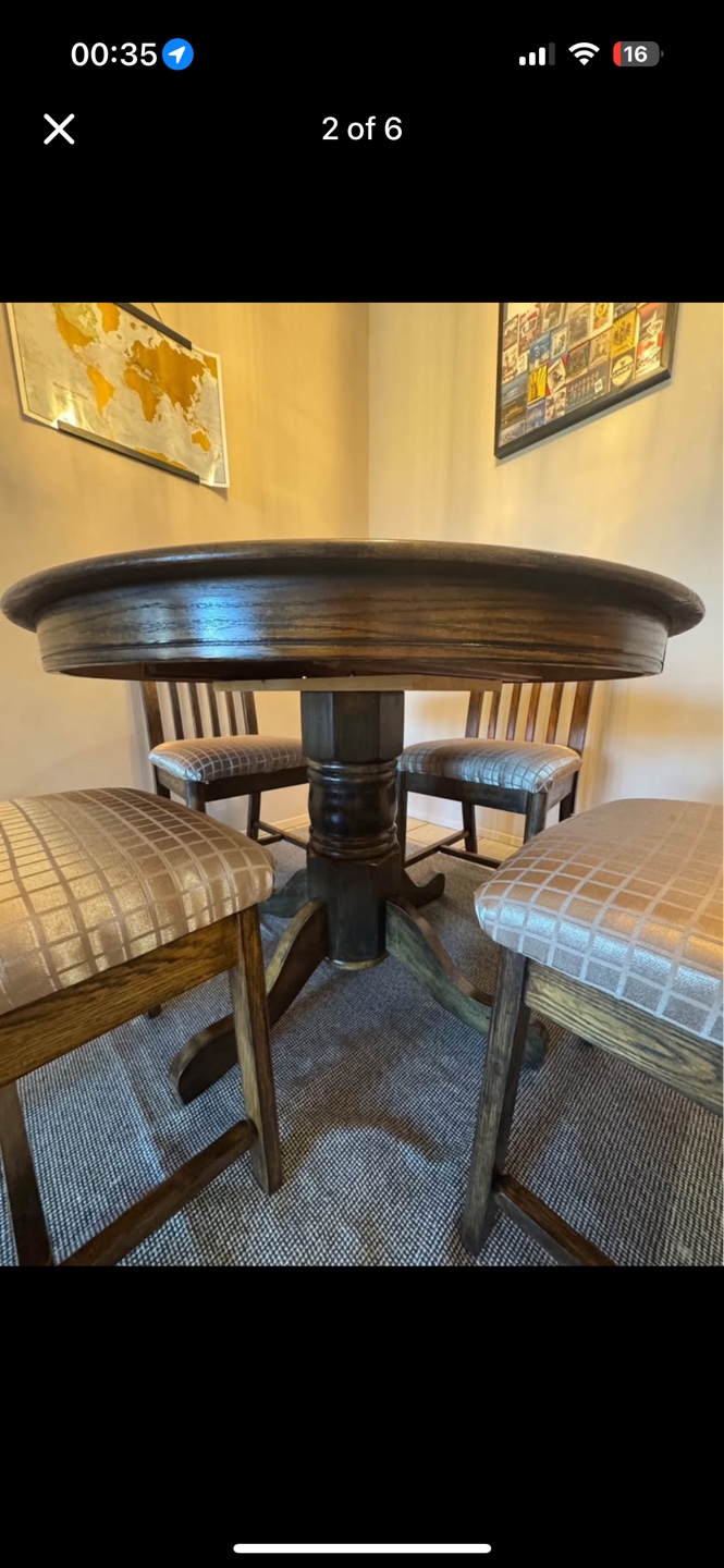 Round dining table and four chairs - photo 2
