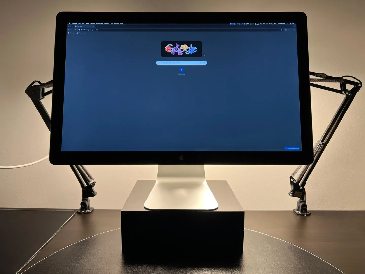 Apple Thunderbolt Display - 27” - 2K - 2560x1440 pixels - A1407 image indicator(9)