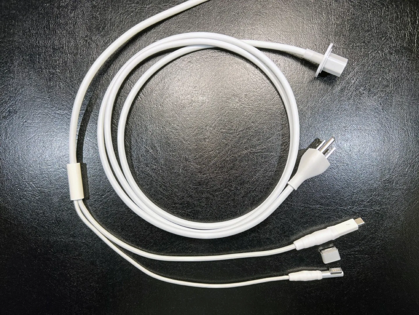 Apple Thunderbolt Display - 27” - 2K - 2560x1440 pixels - A1407 image indicator(10)