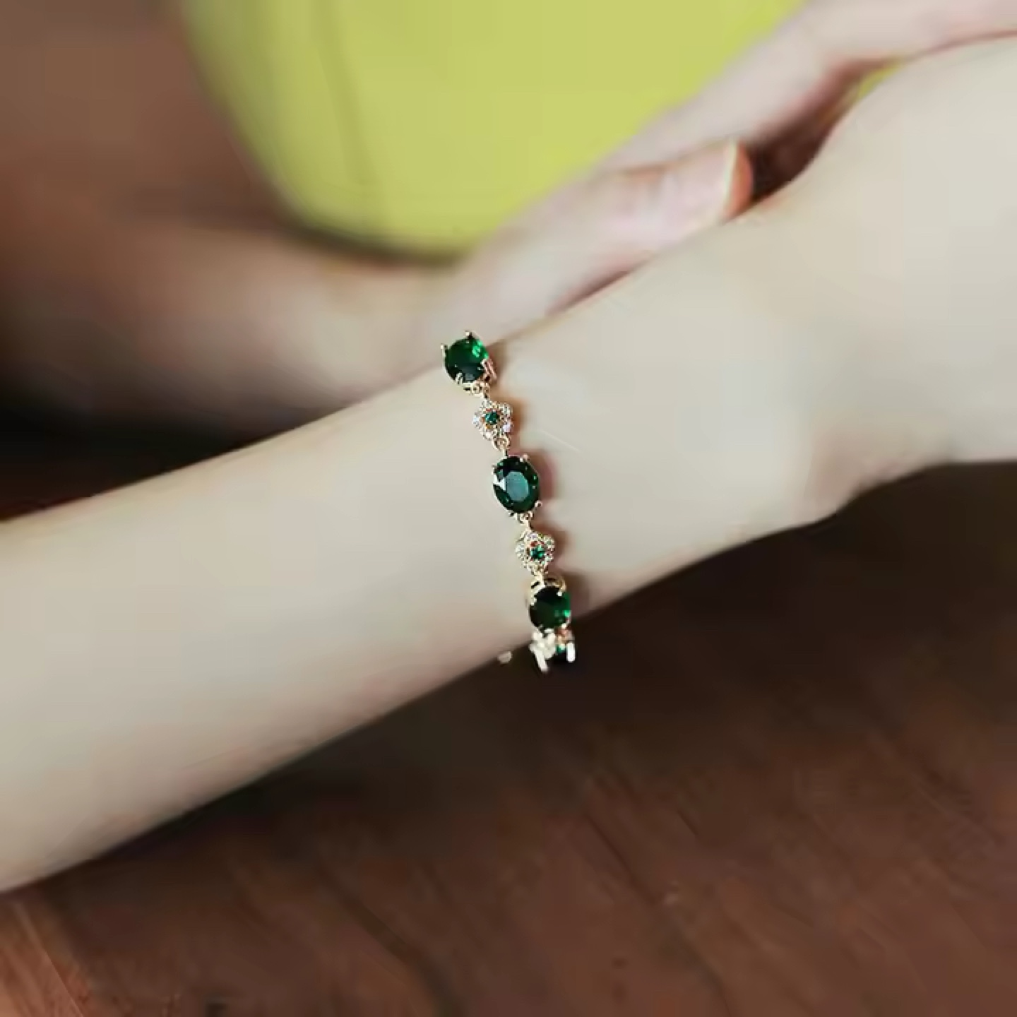 Elegant Gold Plated Emerald Green bracelet - photo 3