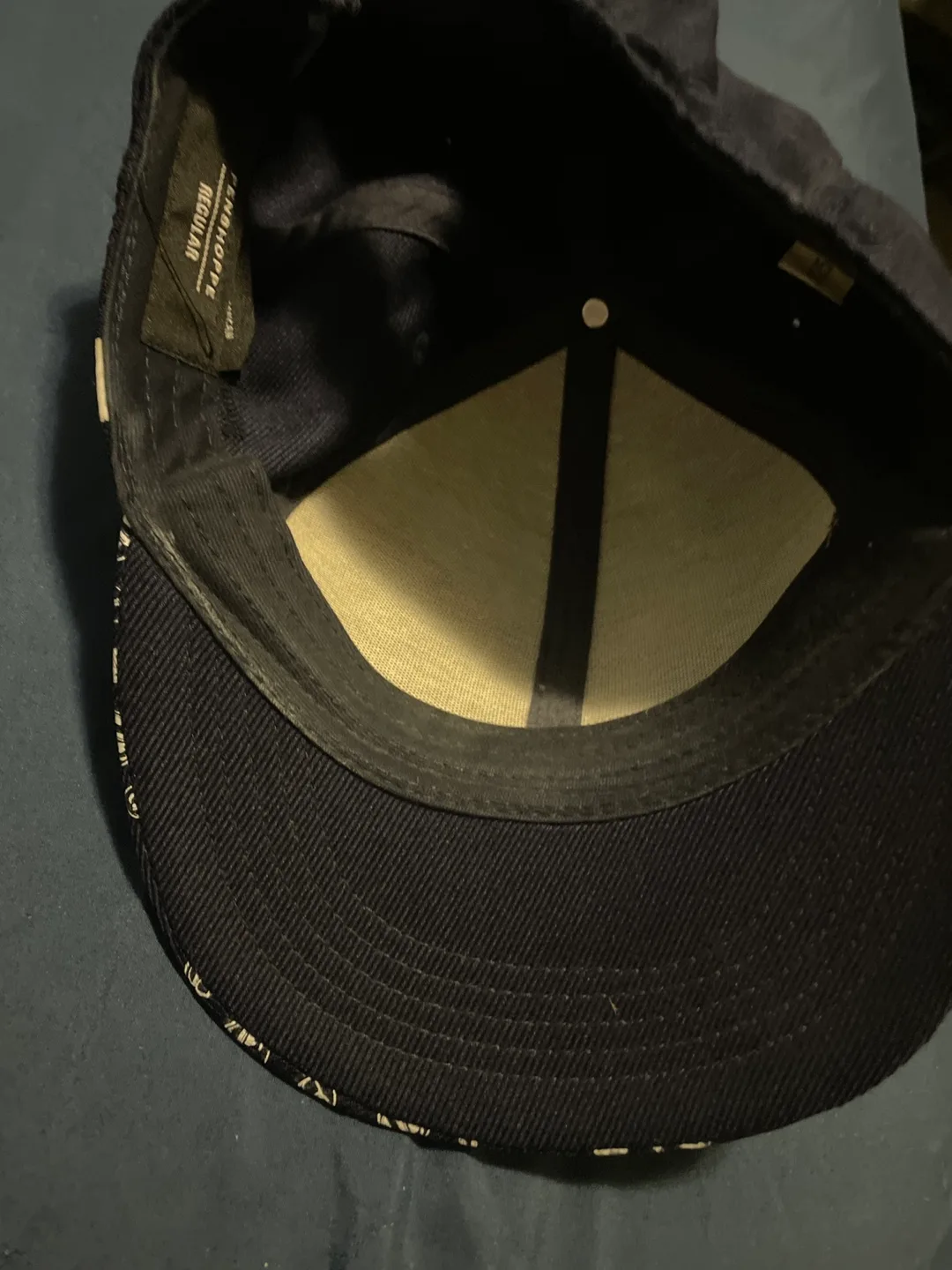 Penshoppe x Emojii Black Snapback Hat image indicator(5)