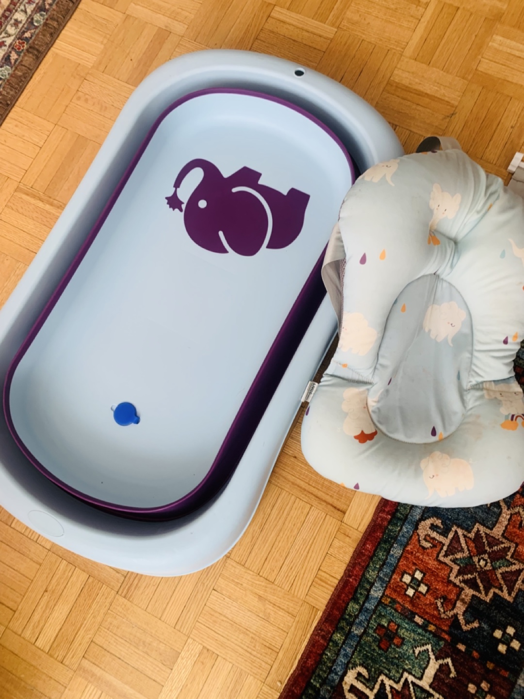 DEANC Baby Bathtub with Newborn Support
