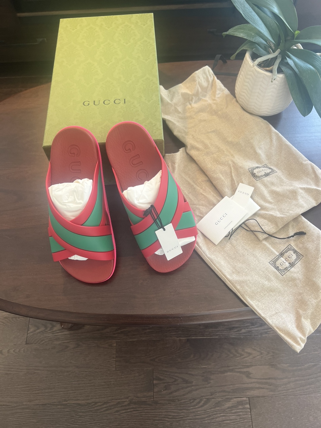 Gucci Rubber Slides Size 40 - photo 2