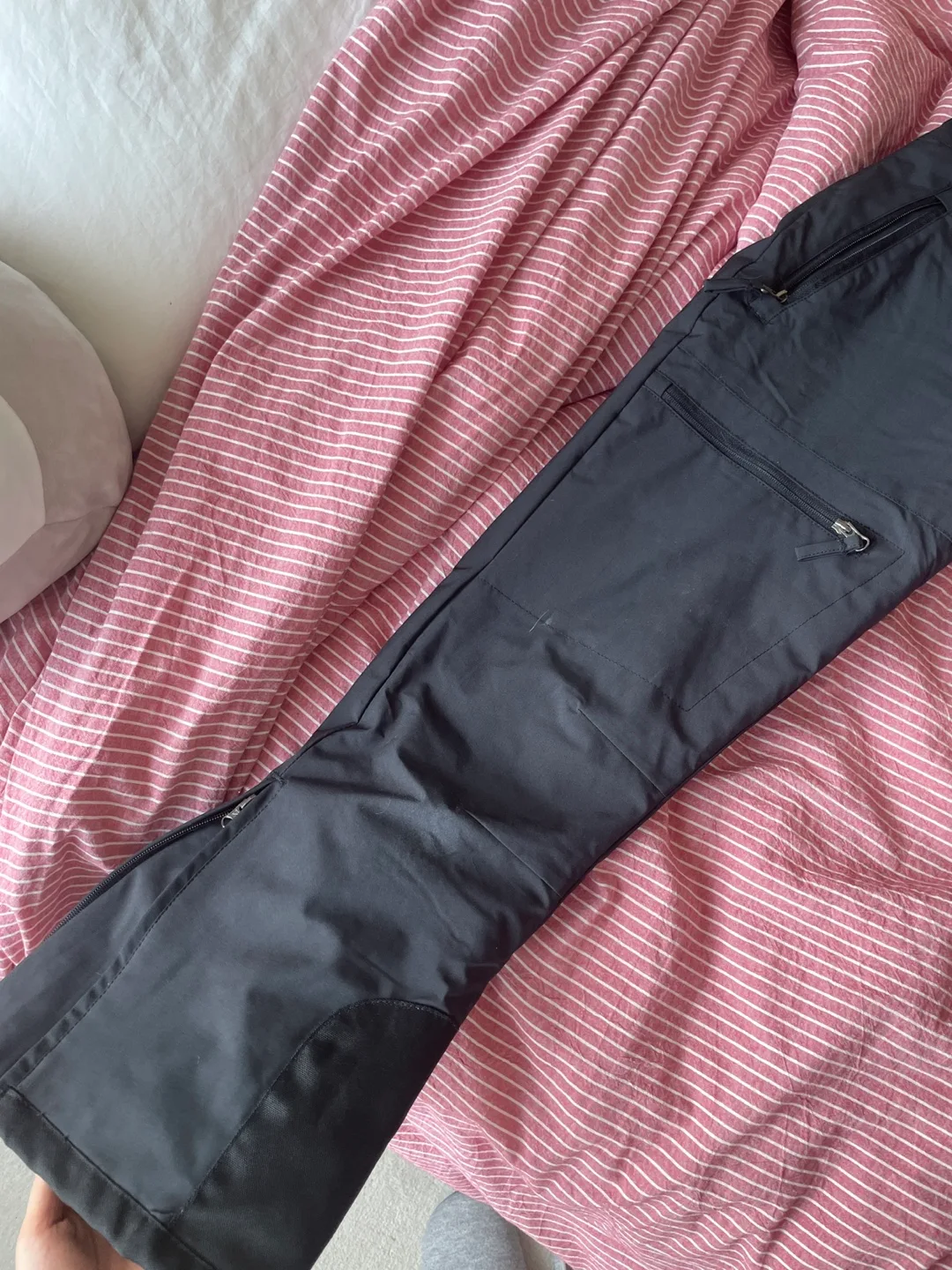 ARCTIX Women's Traverse Snowboard Bib - S image indicator(4)