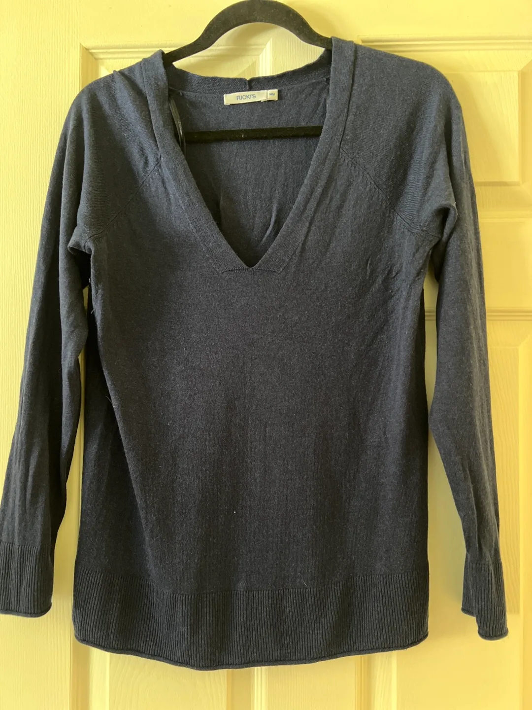 Ricki's Women's Navy Blue V-Neck Sweater - Size M image indicator(2)