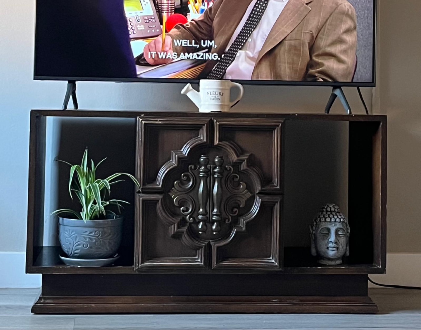 Vintage Wood TV Stand with Intricate Carving - photo 3