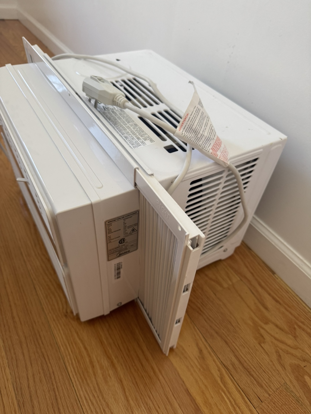Midea Window Air Conditioner - photo 3