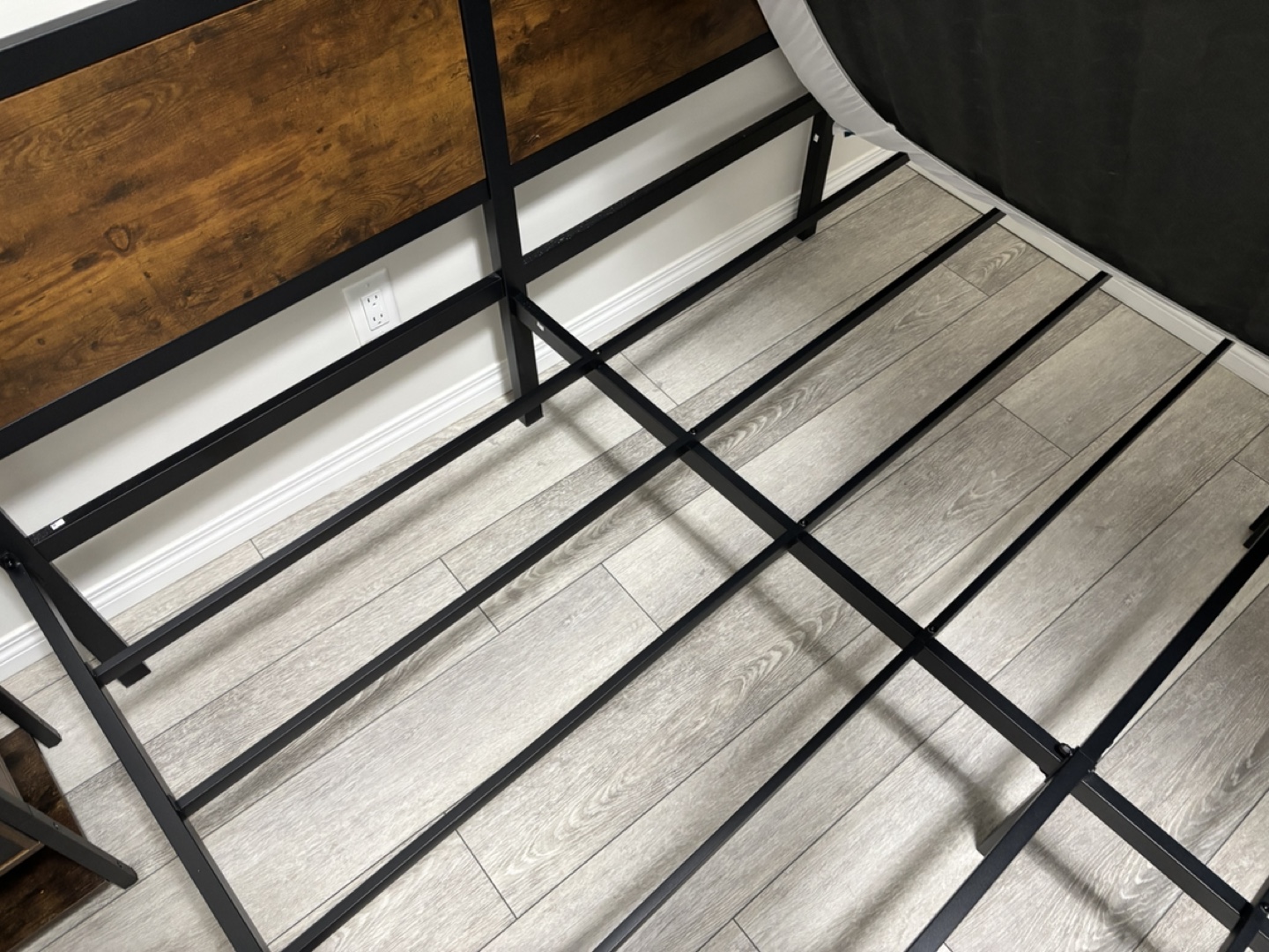 Queen Size Metal Bed Frame and Mattress with Nightstand - photo 5
