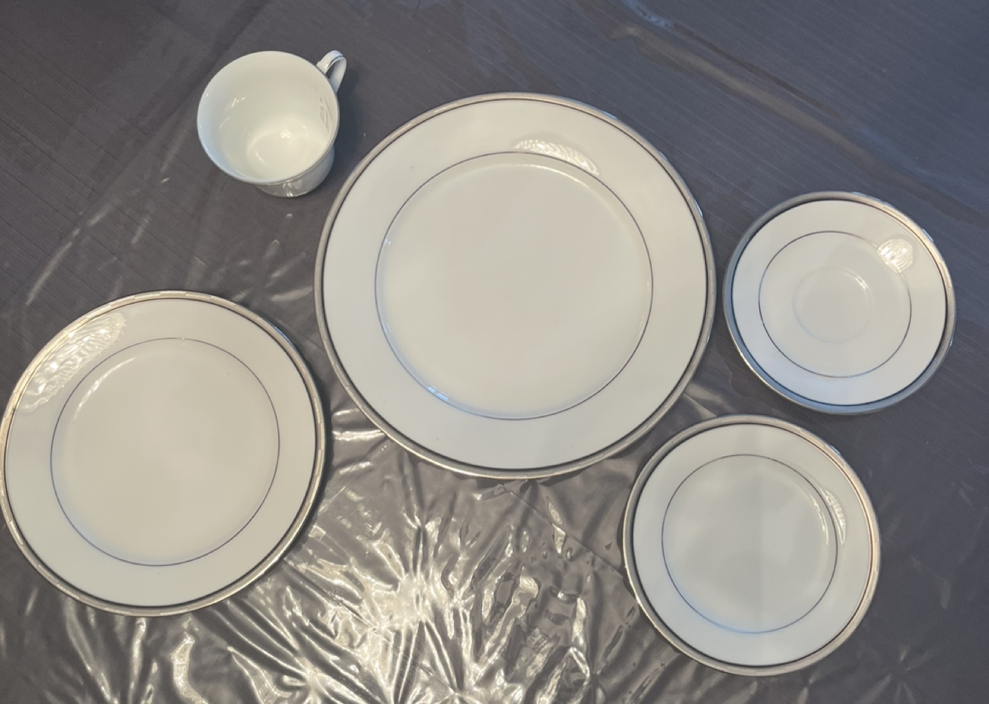 Noritake Renwick Platinum Dining Each $60(Set of 12)