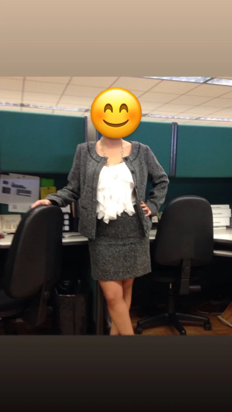 Women's Grey Tweed Suit Jacket and Skirt Set image indicator(3)