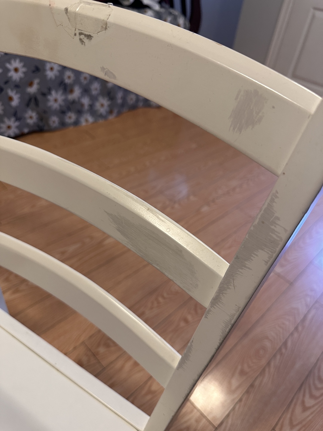 Pair of off-white Ikea wooden chairs - photo 5