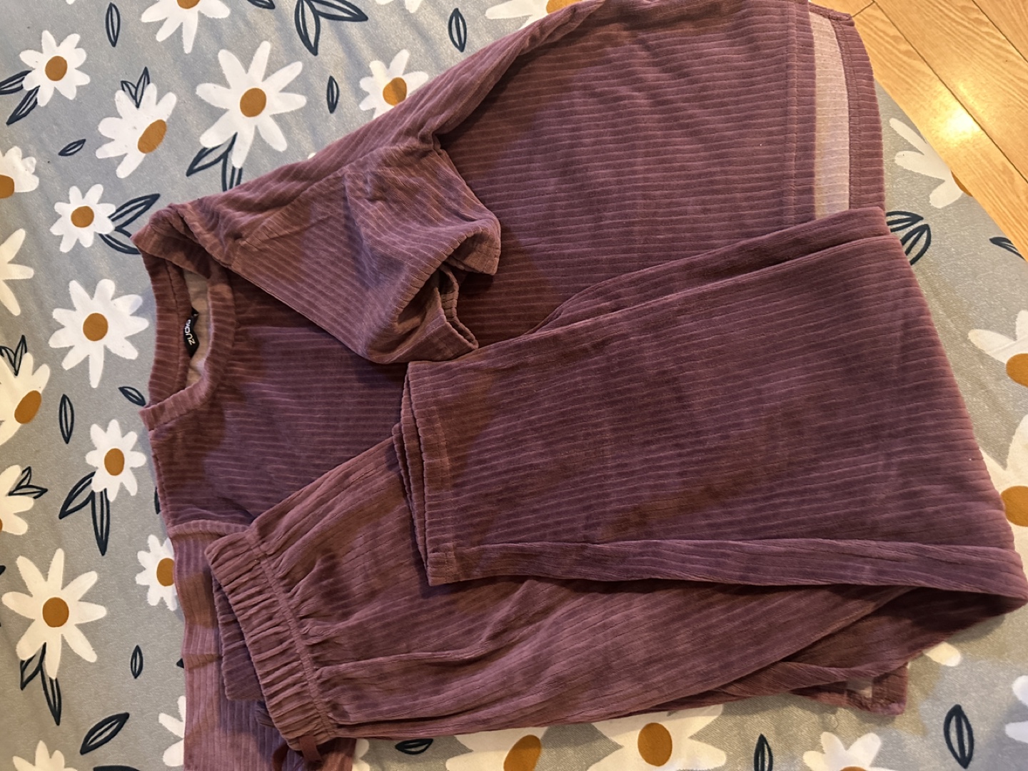 Women's mauve ribbed velour lounge set