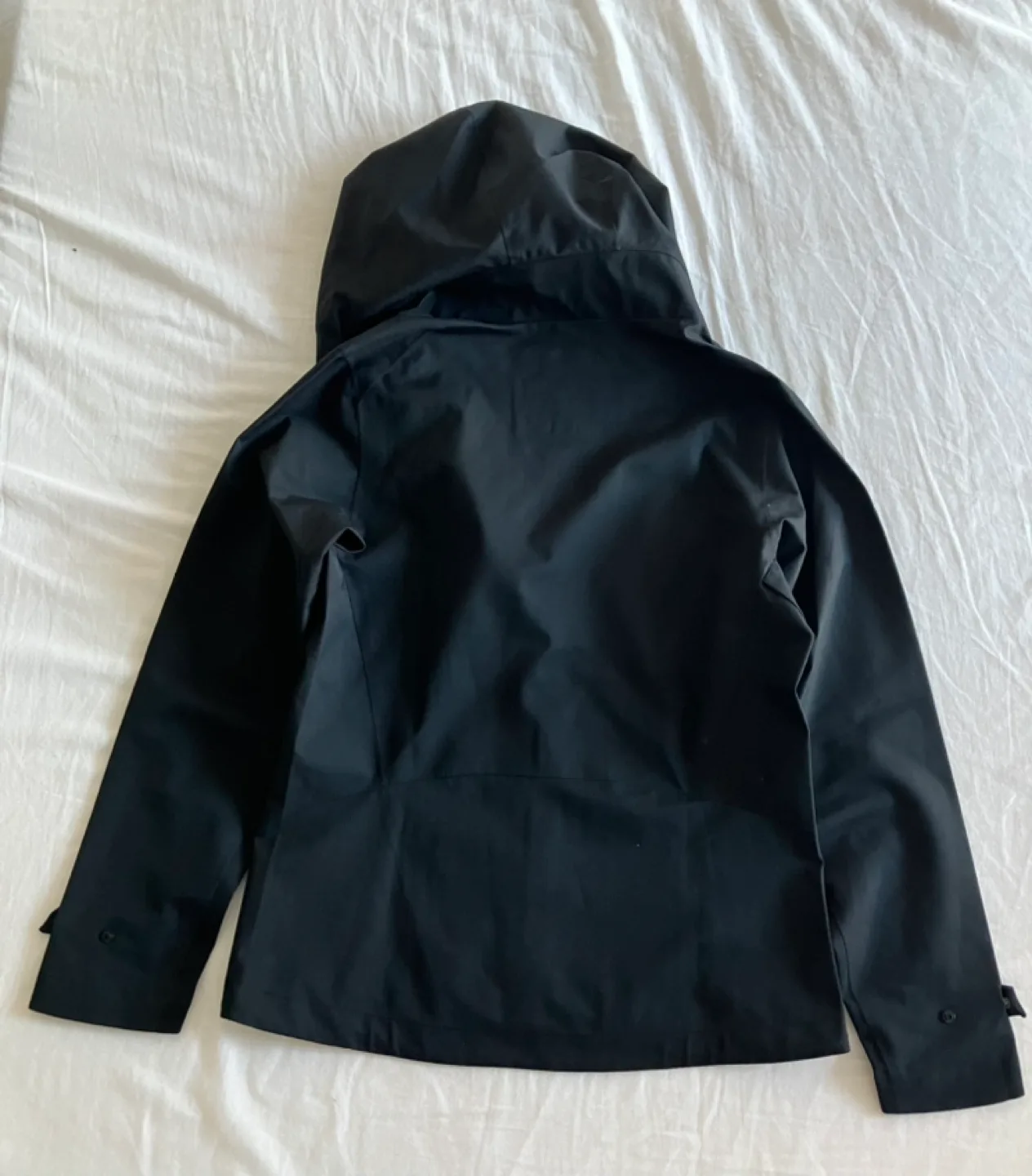 Uniqlo Women's Black Hooded Jacket - Size Small image indicator(2)